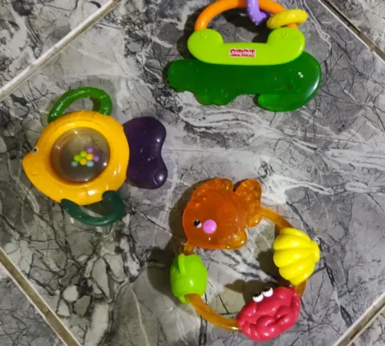 Kit com 3 Chocalho\Mordedor Fisher Price