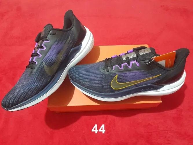 Tênis NIKE WINFLO 9 - Tamanho 44