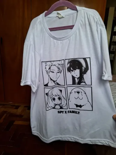 Camiseta Spy x Family Branca Tamanho M