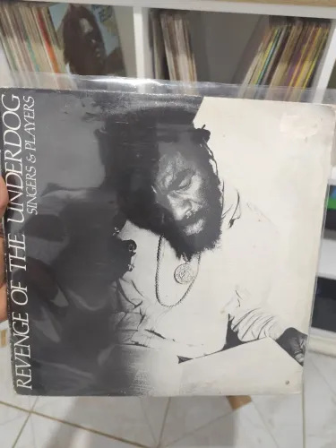 LP de reggae Revenge of The underdog