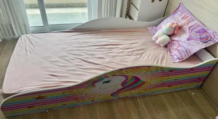 Cama infantil de solteiro 