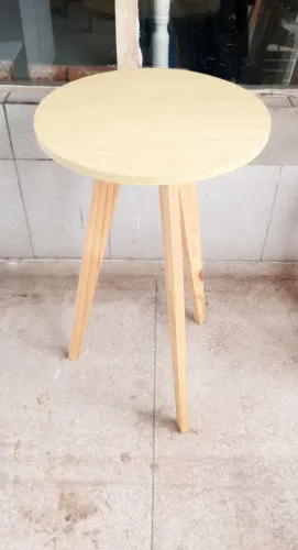 Mesinha de canto 