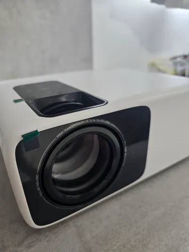 Projetor Intelbras Full HD 3800 Lúmens + Bolsa acolchoada (usado 2x)