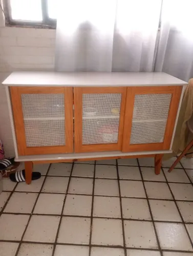 Armário/Rack Multiuso com Portas de Tela