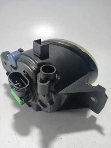 Farol milha lado direito nissan versa 2016/2020 (usado)