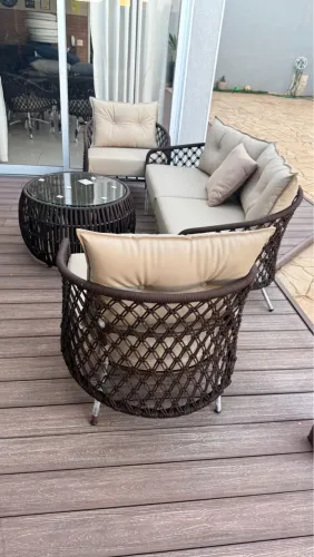 Conjunto de sofá e poltrona para área externa em corda náutica marrom