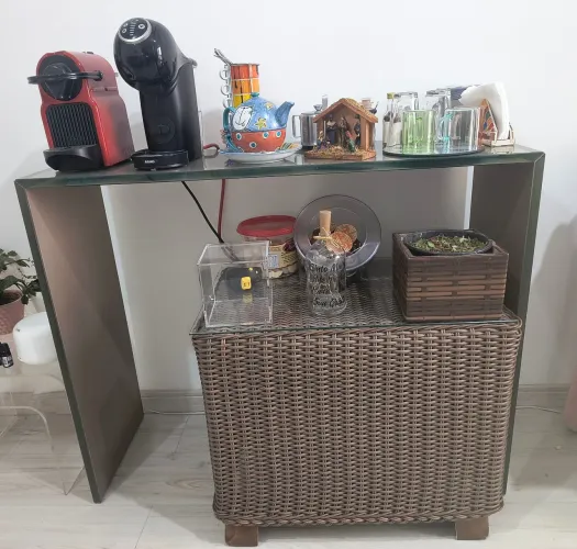 Aparador de vidro lindo