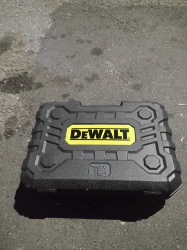 Martelete Dewalt 6 kg 127v 1350 watts de potência.