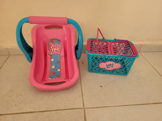 Cadeirinha e Cesta Baby Alive