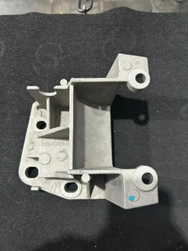SUPORTE COXIM CAMBIO COURIER FIESTA 1998 A 2004 35657M125AD ORIGINAL