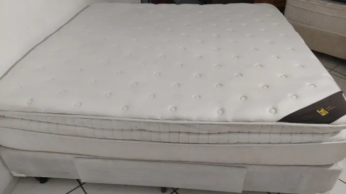 Cama King Size, Com Gavetas - ENTREGA GRÁTIS