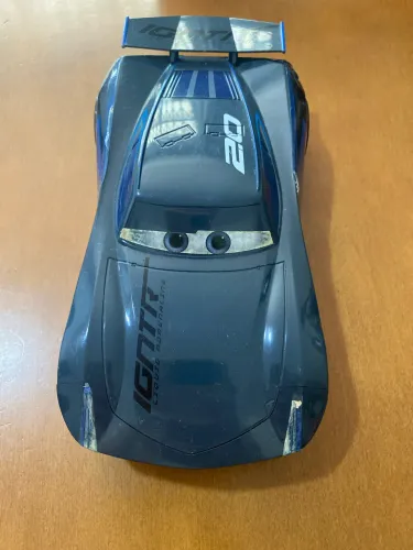 Carrinho Jackson Storm do filme "Carros 3" da Disney e Pixar. 