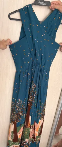 Vestido longo azul estampado transpassado 