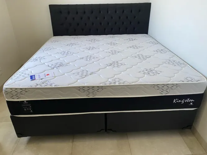 Cama Box Kingston com Cabeceira Estofada