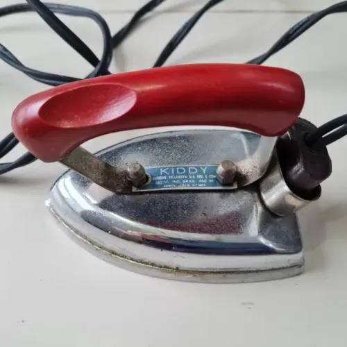 Antiguidade cerca de 60 anos! Mini ferro elétrico para passar roupas