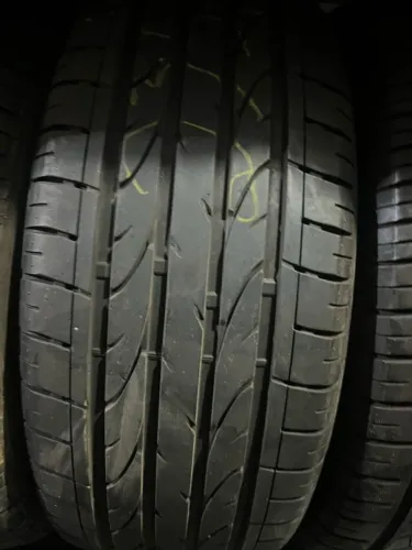 Pneu 235/50/18 Bridgestone 97 % Vida