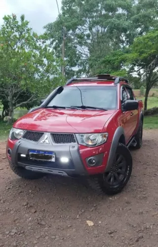 Mitsubishi L200 Triton Savana 3.2 CD TBI Dies. Mec. 2013