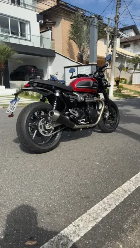 Triumph Speed Twin 1200