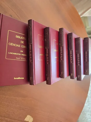 Vendo coleção de livros Ciências Contábeis- 7 volumes- bom estado de conservação