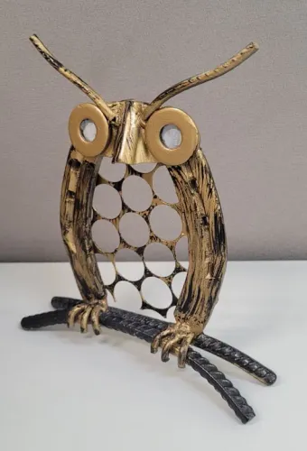 Coruja em Metal Dourada - Decoração Criativa!