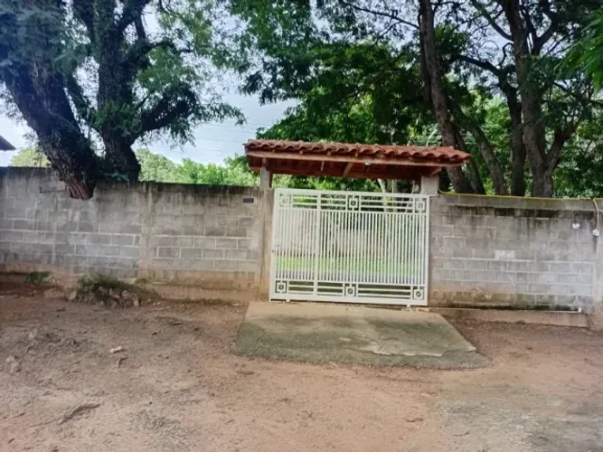 Vende-se Chácara com 02 dorm. nas Chácaras de Recreio Miracatu em Monte Mor - Ótimo preço