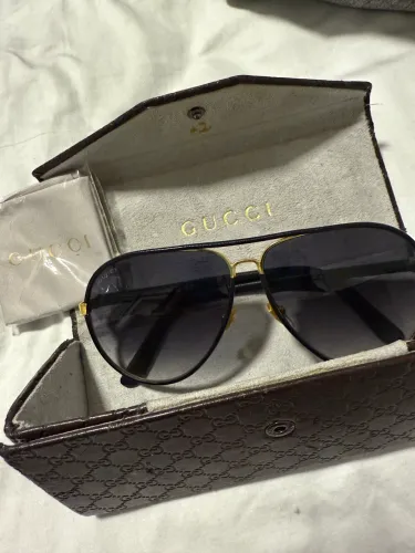 Óculos de sol Gucci aviador