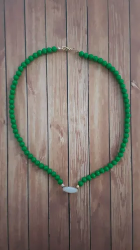 Colar miçangas verdes