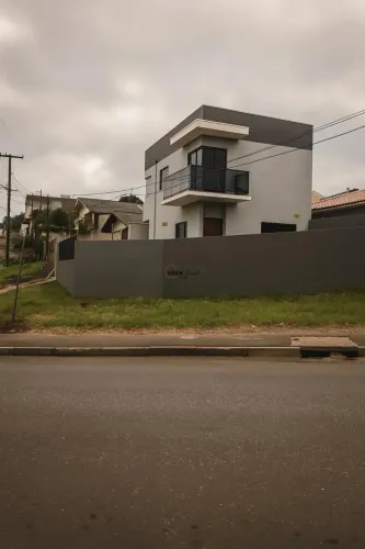 Sobrado novo em Colombo com 100m², 3 dormitórios e 2 vagas - Das Graças - Colombo - PR REF