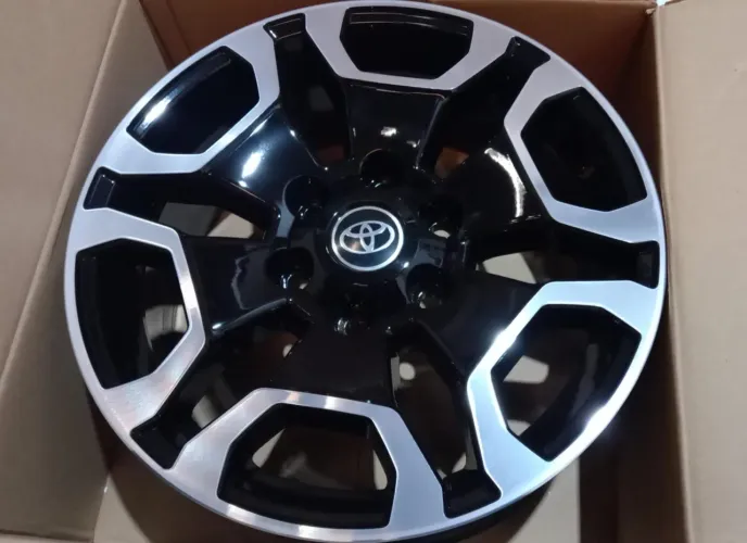 RODA ARO 18 HILUX SRX 18X7,0 6X139,7 S31 BD - KRMAI