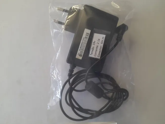 Carregador Celular 19V 2.1A 6mm