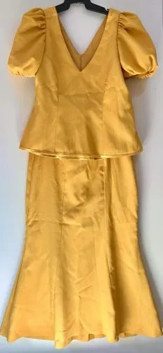Conjunto Saia e Blusa Amarela Elegante