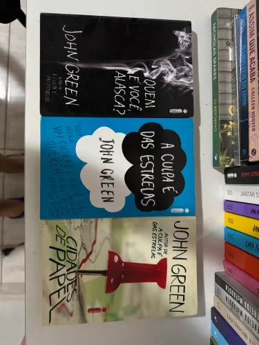 3 LIVROS DO JOHN GREEN POR 50,00