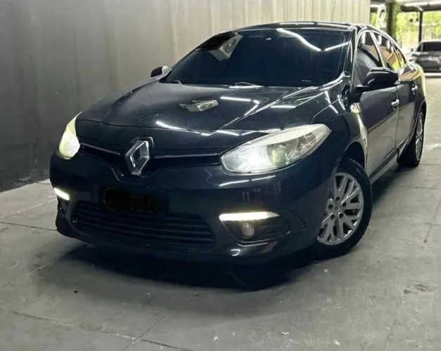 Renault Fluence Sed. Dynamique 2.0 16V Flex Aut. 2016