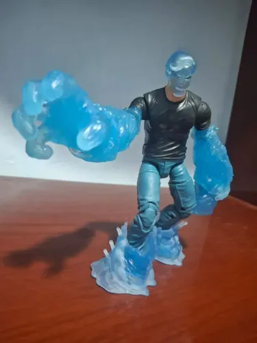 Action Figure Homem Hídrico