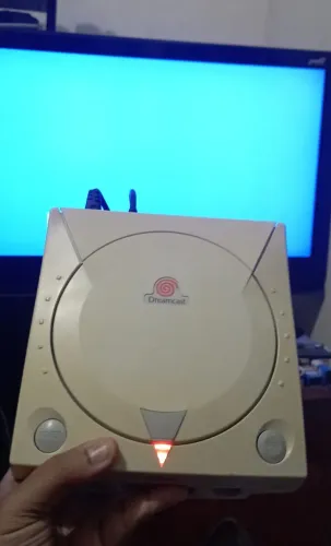 **PraSair** Dreamcast HKT-3020, liga e não da imagem (sem leitor mas tem a base c/recap)