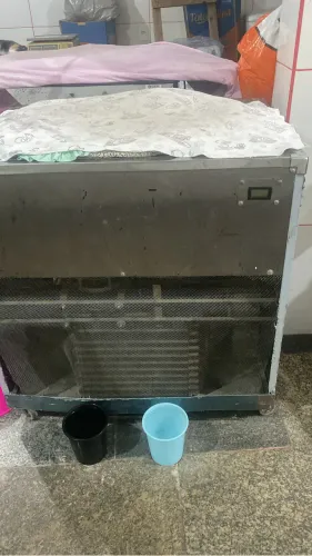 MÁQUINA DE GELO SABORIZADO E PICOLÉ