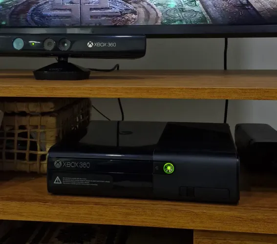 Xbox 360 com Kinect