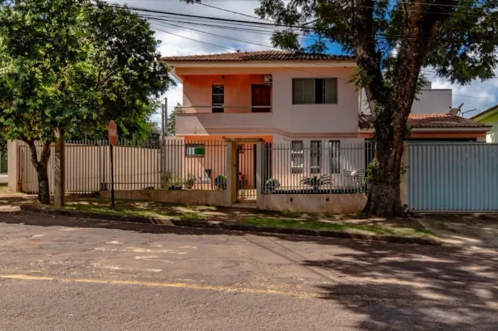 Sobrado Residencial à venda, Centro, Cascavel - SO1218.
