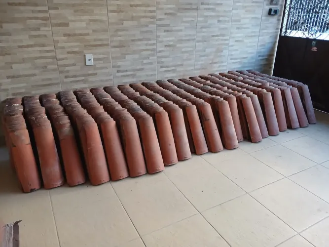 Telhas Cerâmica - Usadas (1.120 unidades)