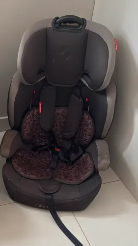 Cadeirinha Infantil Fischer Price com ISOFIX NÃO RECLINÁVEL