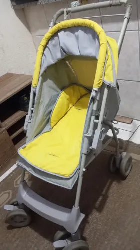 Carrinho de bebê usado Galzerano