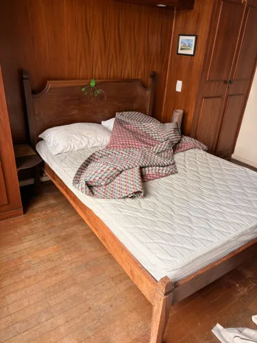 Cama madeira maciça