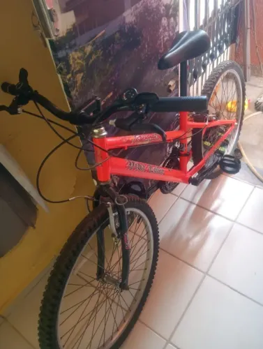 Bicicleta Aro 24 semi nova