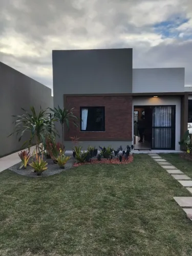 Casa em condomínio na Artêmia Pires