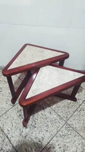 Jogo de Mesas Laterais Ninho em Madeira Maciça e Tampo de Mármore (Vintage / Retrô)