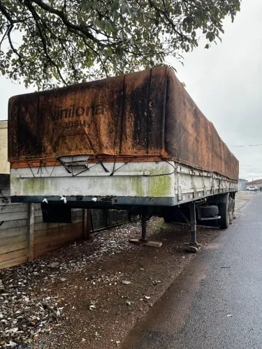 Vende-se Carreta