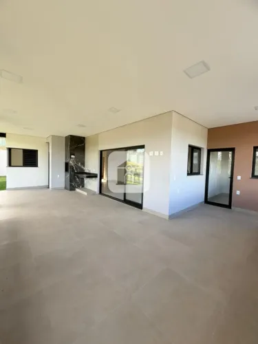 Casa para venda no bairro Granja Marileusa