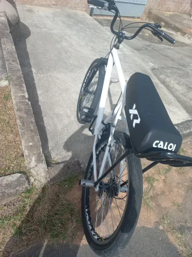 Só vendo baki montadinha aro 26 freio a disco dianteiro e freio vbrek traseiro 