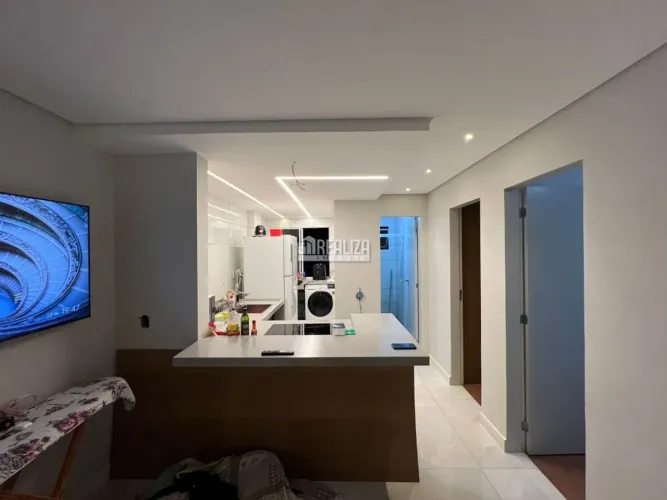 Apartamento com 2 Quarto(s) e 1 banheiro(s) para Alugar, 49 m² por R$ 2470 / Mês