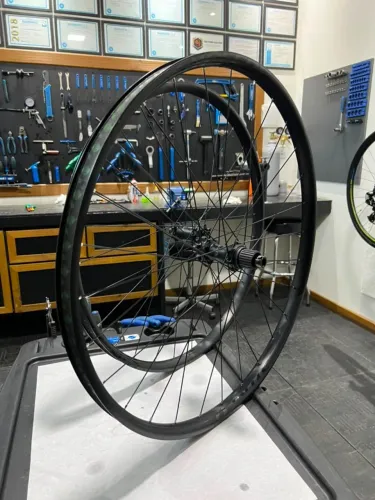 Rodas Syncros Silverton 2.5- 30mm Tubeless Rolamentada